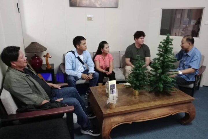 Meeting with the COC Foundation Chairman for Love your Neighbor Project