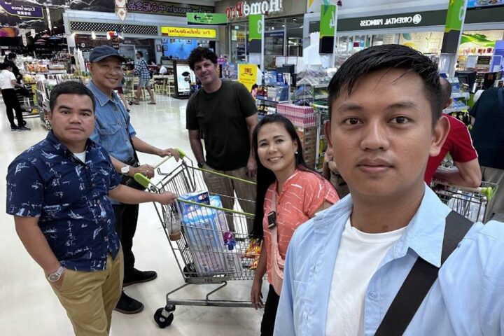 Food Distribution in Nongpakrang Area.