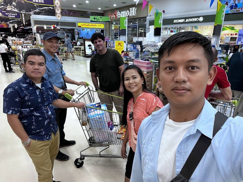 Food Distribution in Nongpakrang Area.